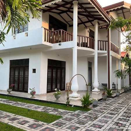 Ja-Elas French Touch Bed & Breakfast Bagian luar foto
