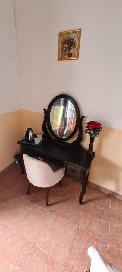 Ja-Elas French Touch Bed & Breakfast Bagian luar foto