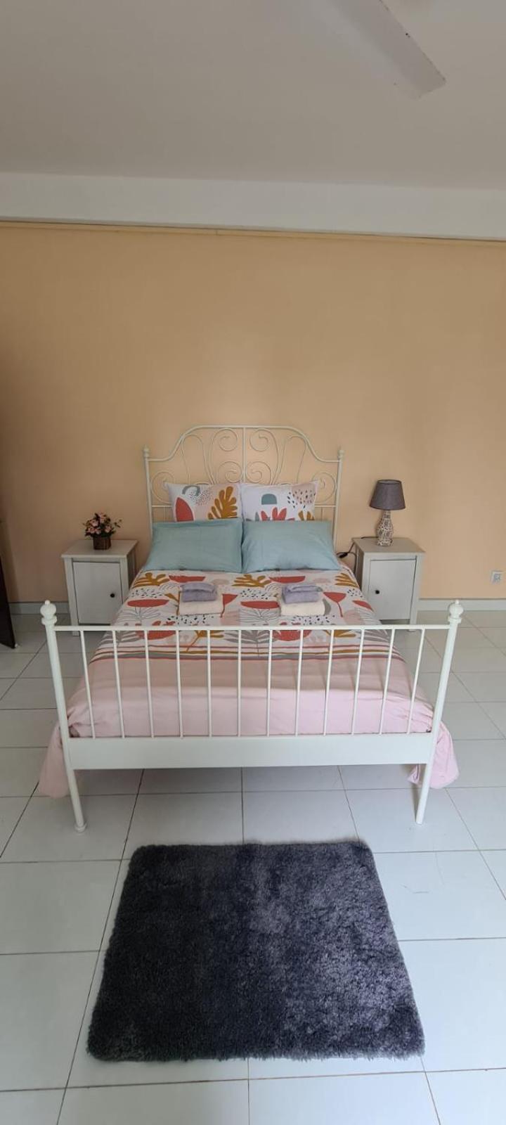 Ja-Elas French Touch Bed & Breakfast Ruang foto